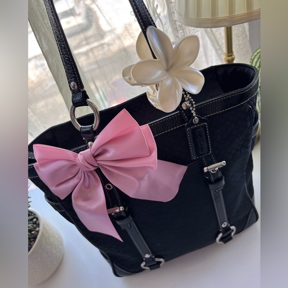 🖤🩷Coach Black Medium Sized Tote🩷🖤 - Picture 7 of 9